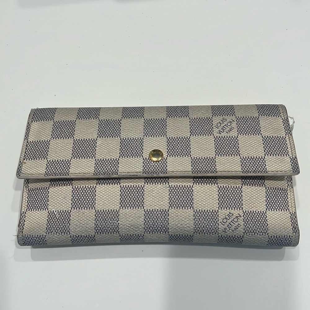 Authentic LV wallet